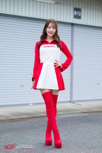 安倍 有里子