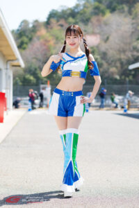 直井 寧音