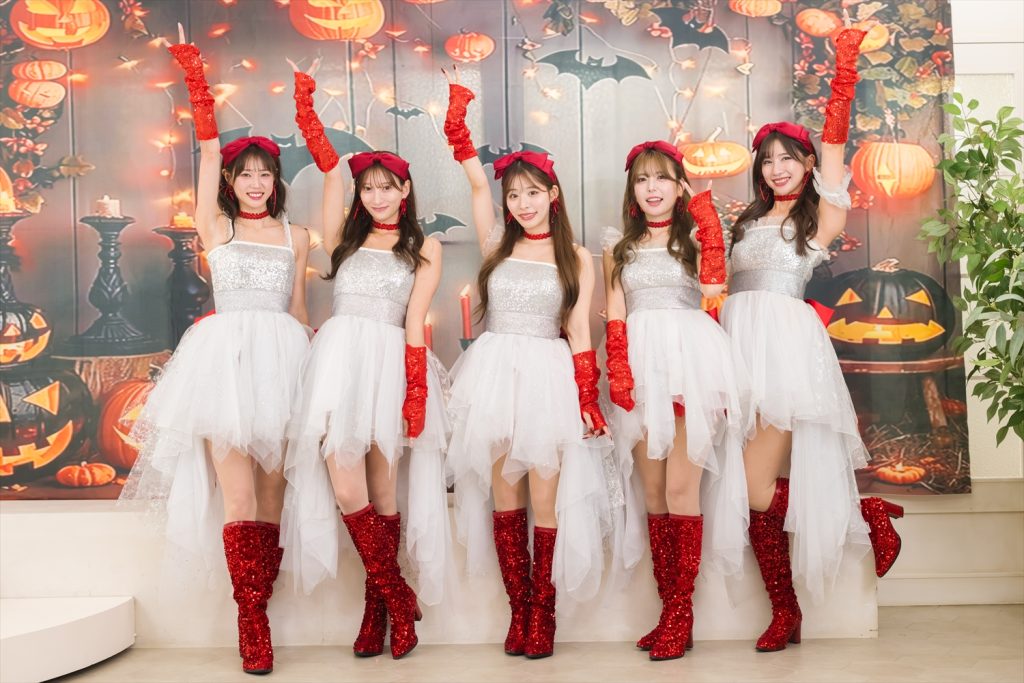 橘香恋、塚越愛実、花乃衣美優、水瀬琴音、廣川エレナ