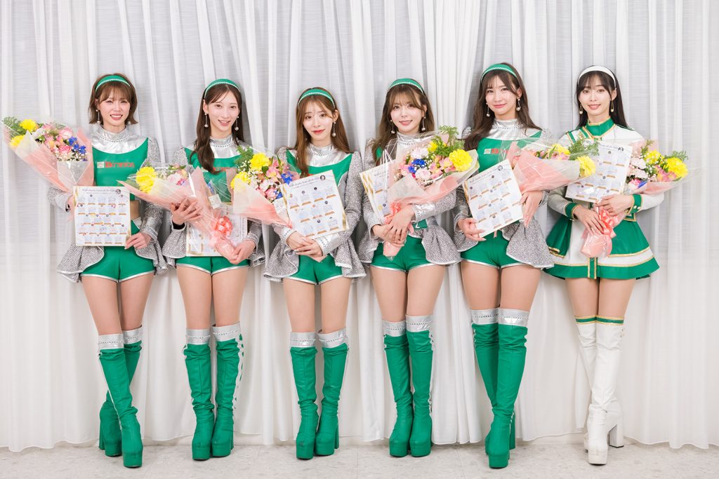 橘香恋、塚越愛実、花乃衣美優、水瀬琴音、廣川エレナ、林紗久羅