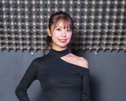 東京オートサロン2023イメージガールA-class/朝倉咲彩