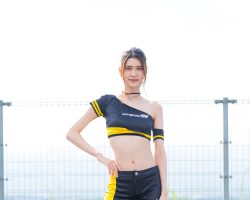 UP GARAGE HONEYS／渡辺弓華